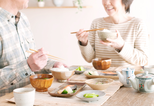 食事をしている様子